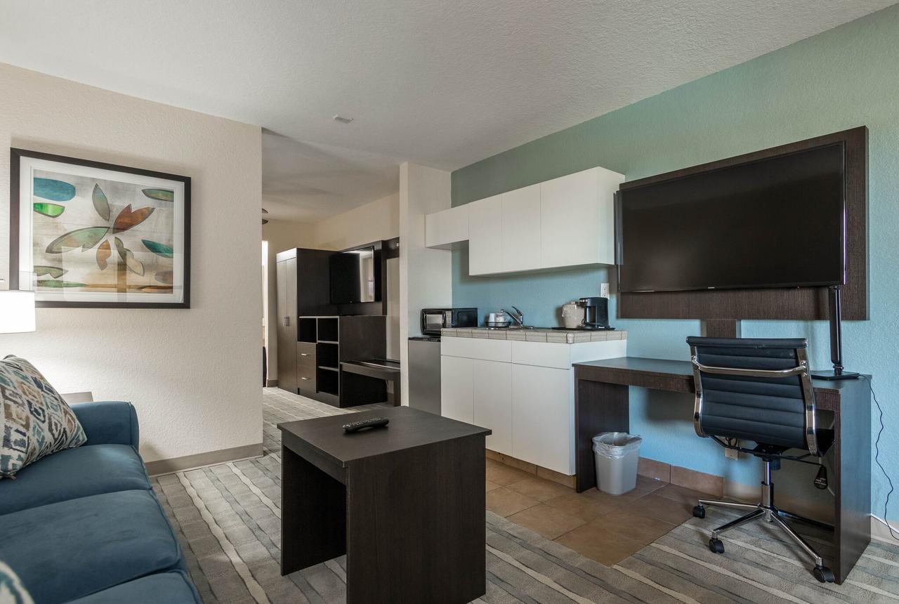 Hotel Baymont By Wyndham Punta Gorda/Port Charlotte Exterior foto